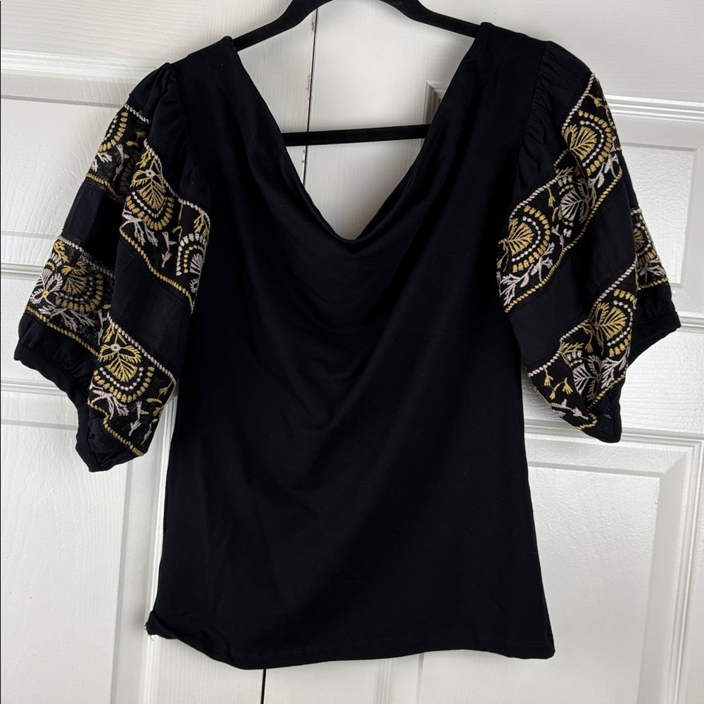 Free People Rock with it Black Puff sleeve off shoulder embroidered top Sz Med - Picture 9 of 11